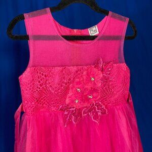 Girls HOT PINK Party Dress with Tulle skirt Flower waist applique Size 8/9 (140)